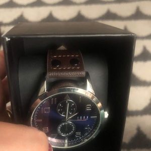 Brand new men beautiful watch in box brand icon New York
